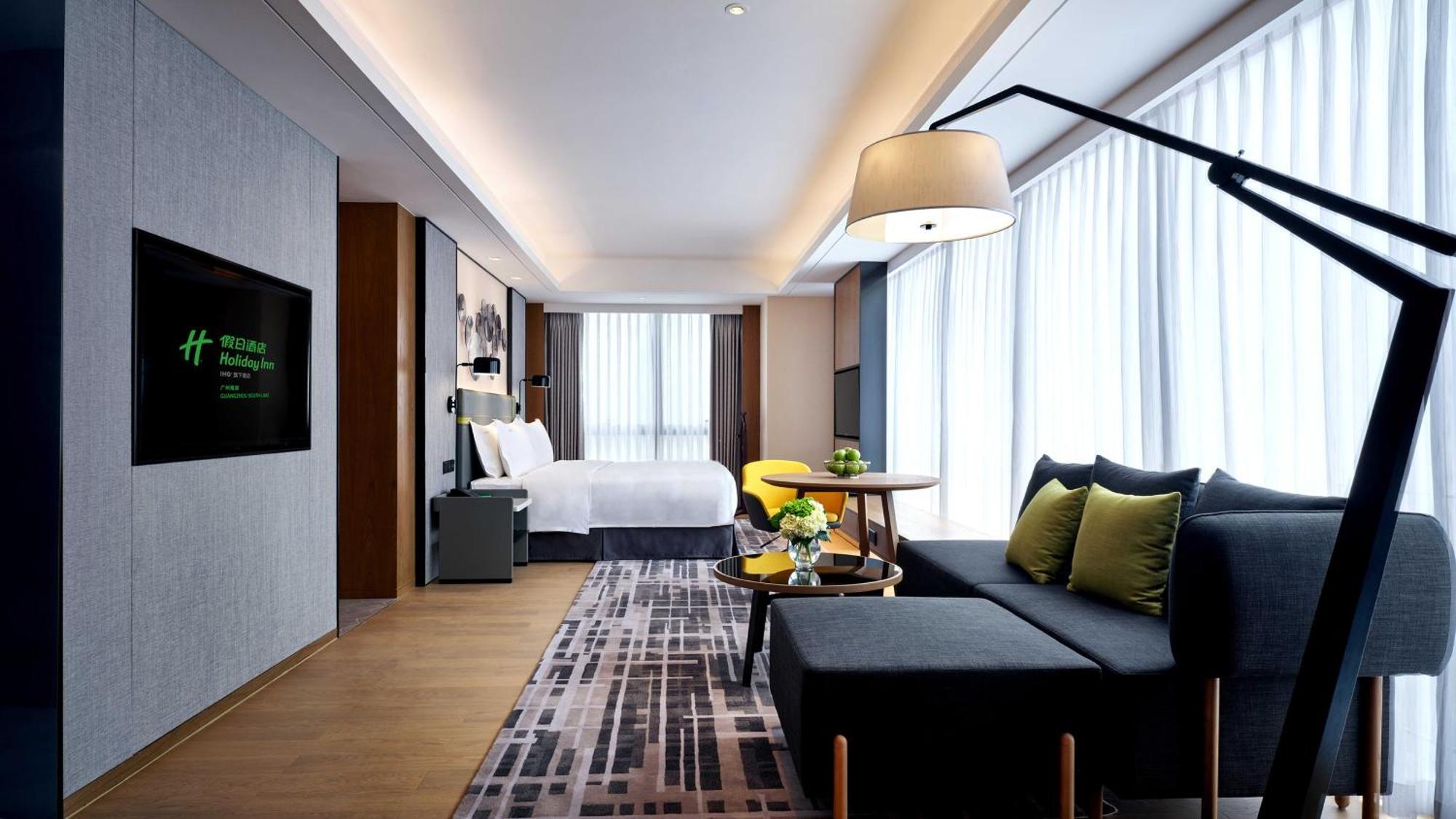 Holiday Inn Guangzhou South Lake Hotel - Ideal For Business & Leisure Buitenkant foto