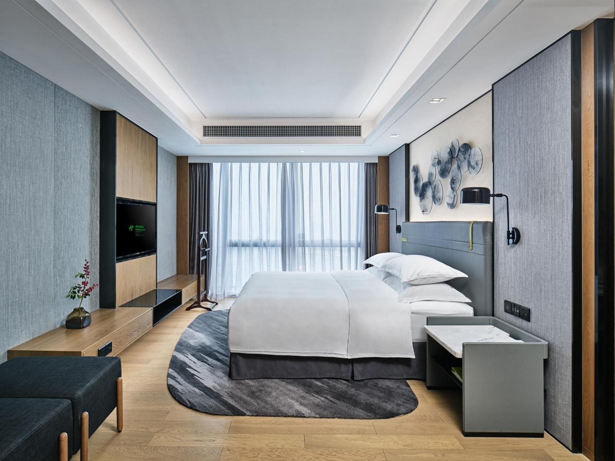 Holiday Inn Guangzhou South Lake Hotel - Ideal For Business & Leisure Buitenkant foto
